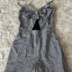 ABERCROMBIE AND FITCH ROMPER *never worn